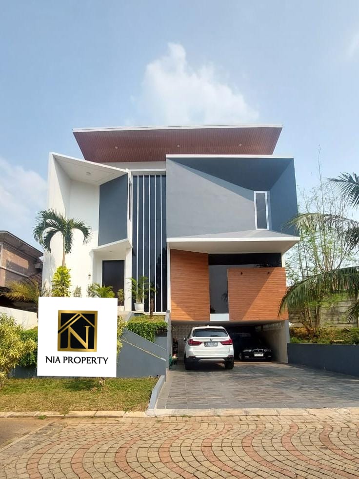 For Sale Luxury  Baru Siap Huni Dalam Cluster Perumahan Elite di  Citra Grand Cibubur 