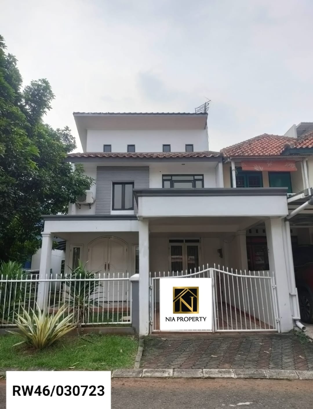 DISEWAKAN Rumah Asri 2 Lantai 