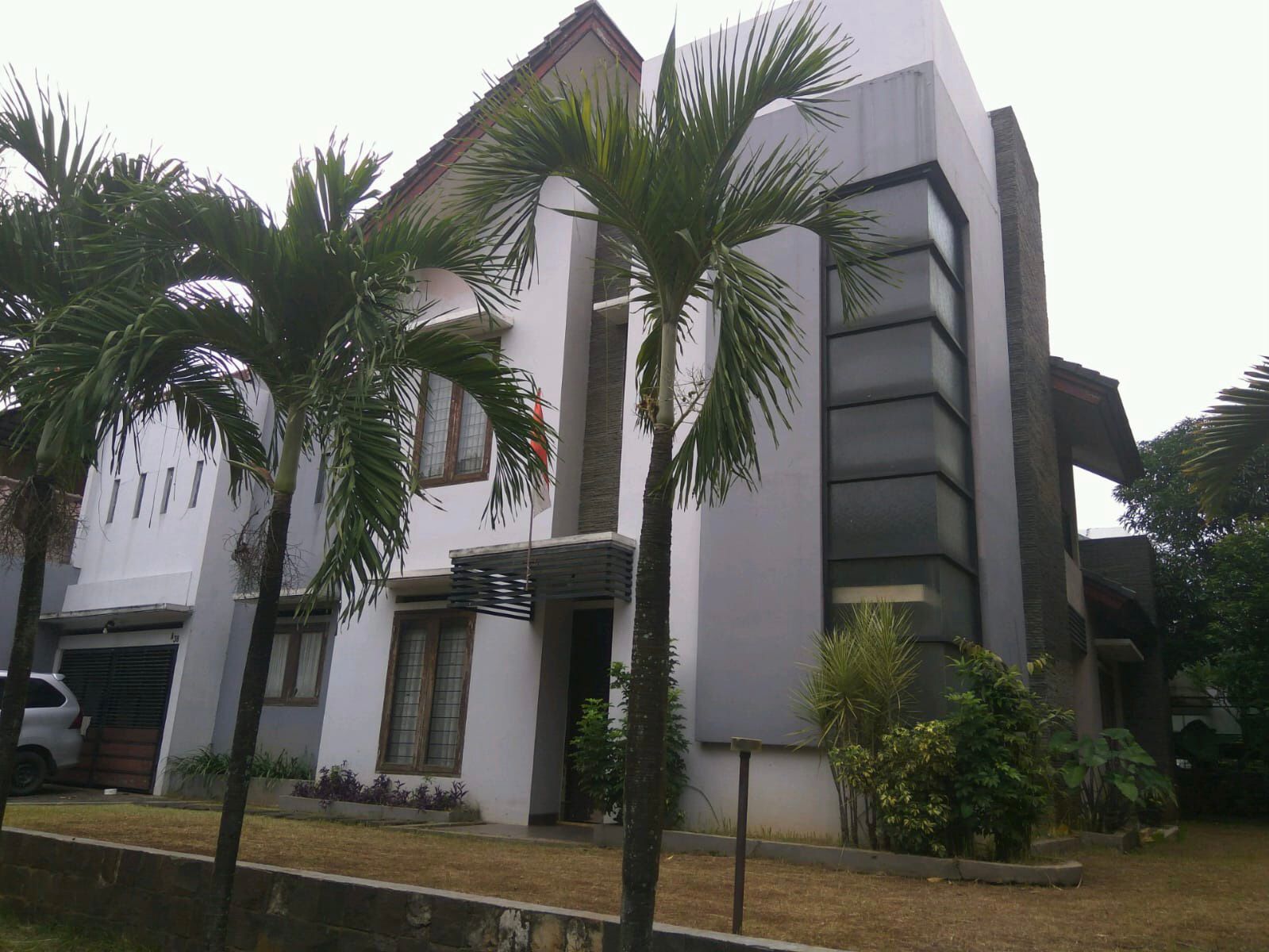 For Sale Rumah Mewah dengan Konsep Tropical Minimalis