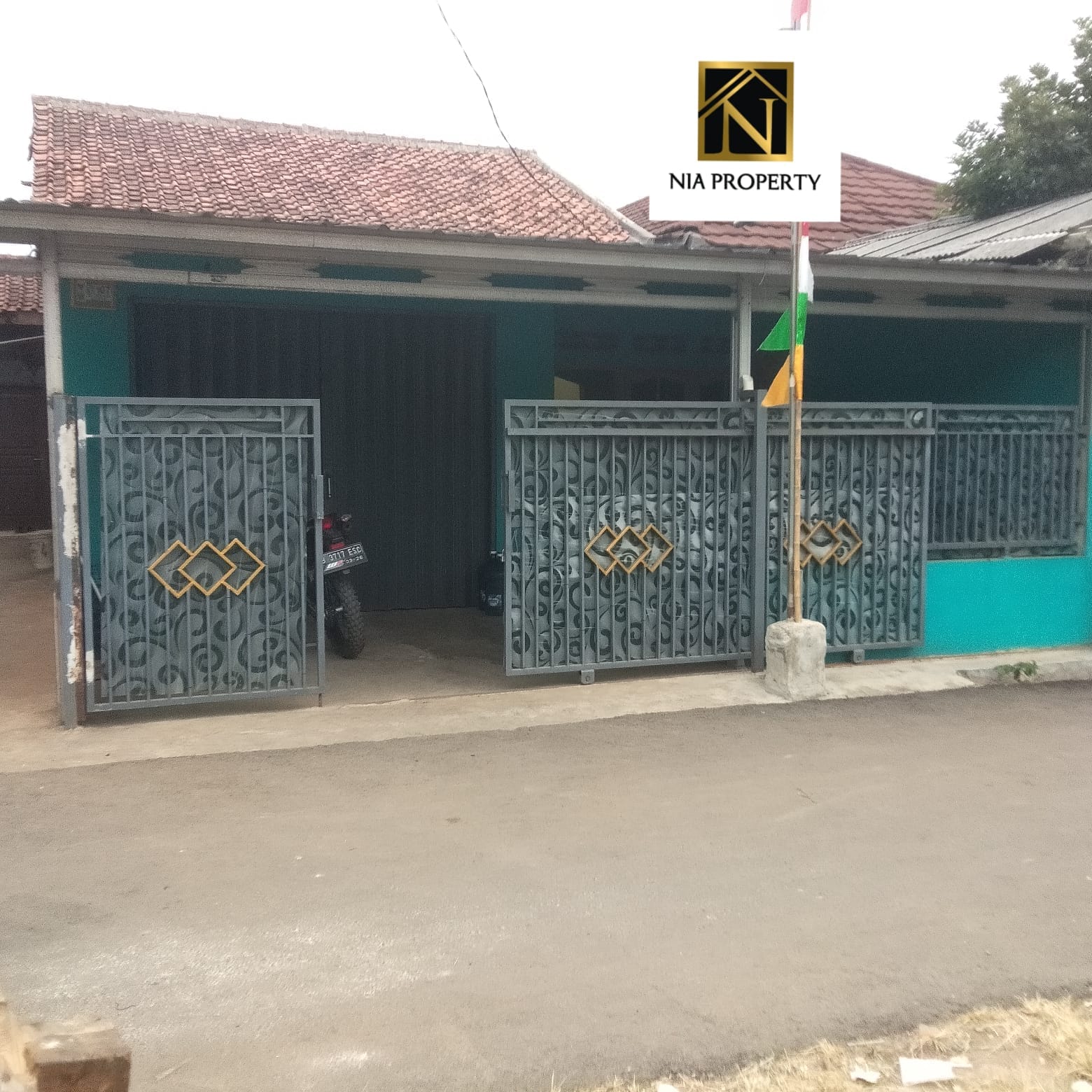 Dijual Rumah + kontrakan