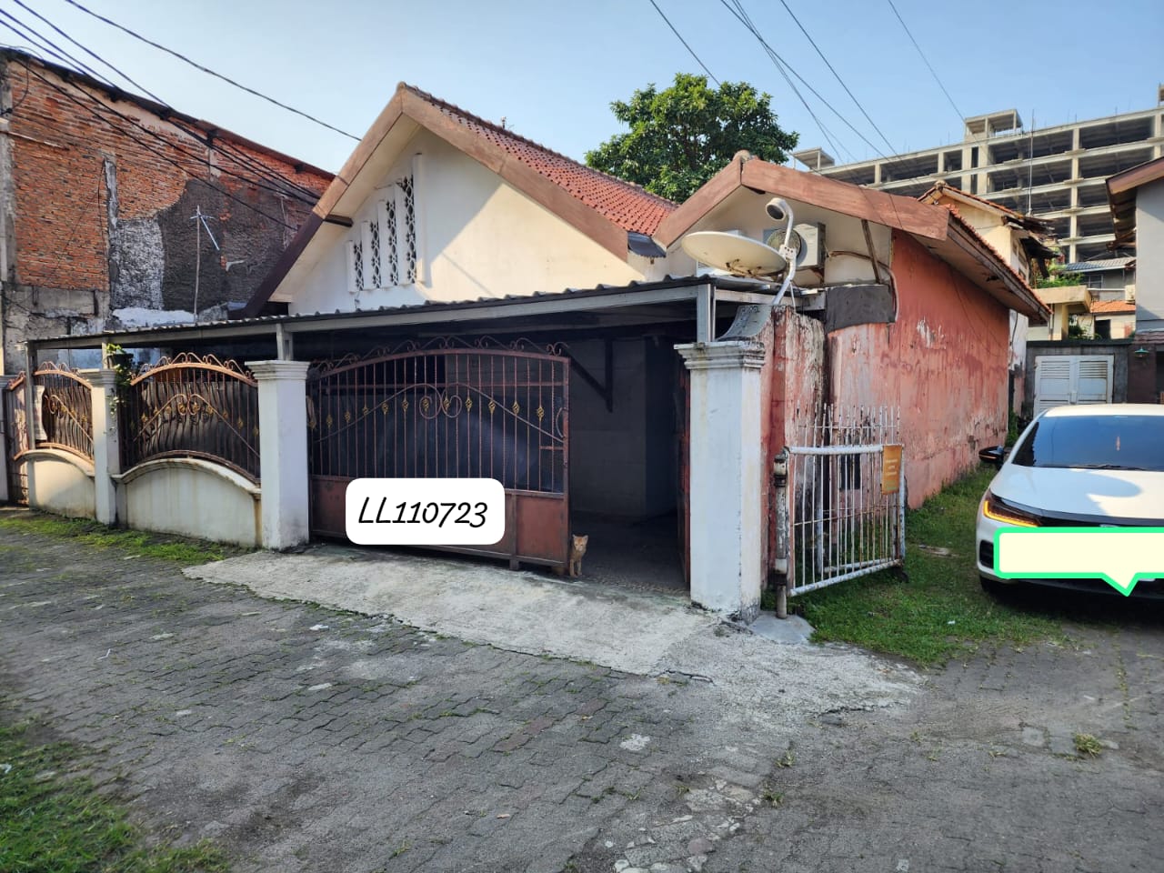 DIJUAL RUMAH STRATEGIS