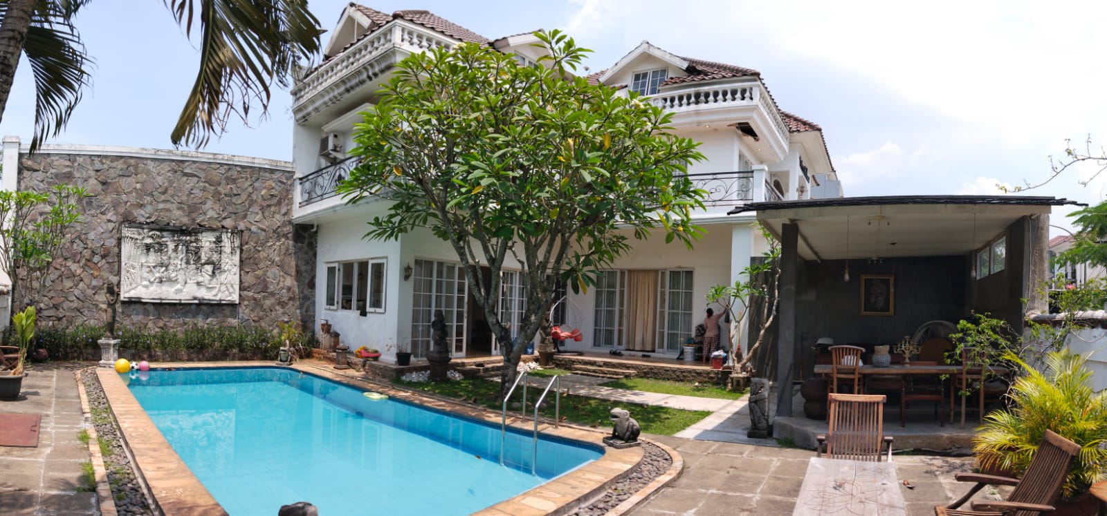 Dijual Cepat Rumah Cantik&Pool