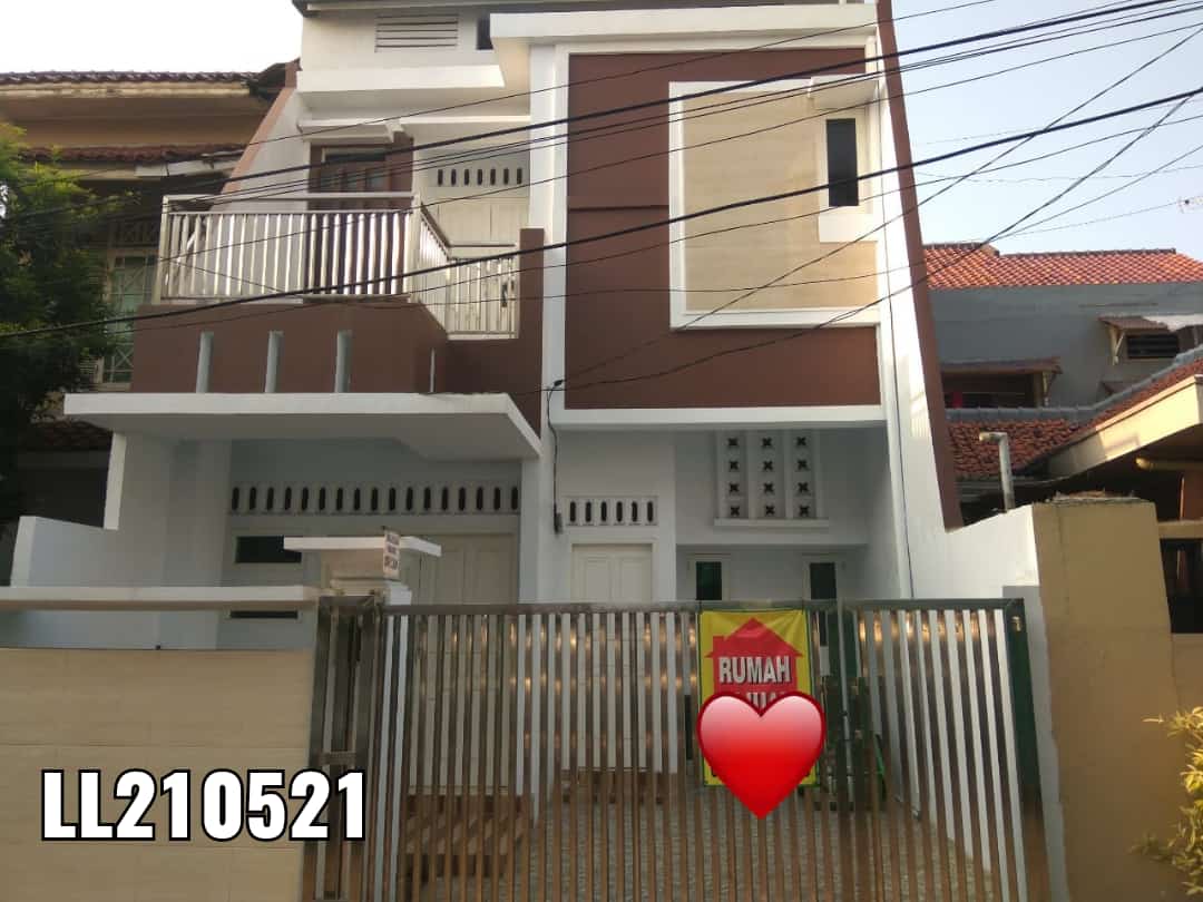 DIJUAL Rumah 2,5 lantai