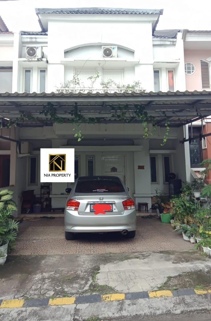 Turun Harga Dijual Cepat  Rumah 2 Lantai