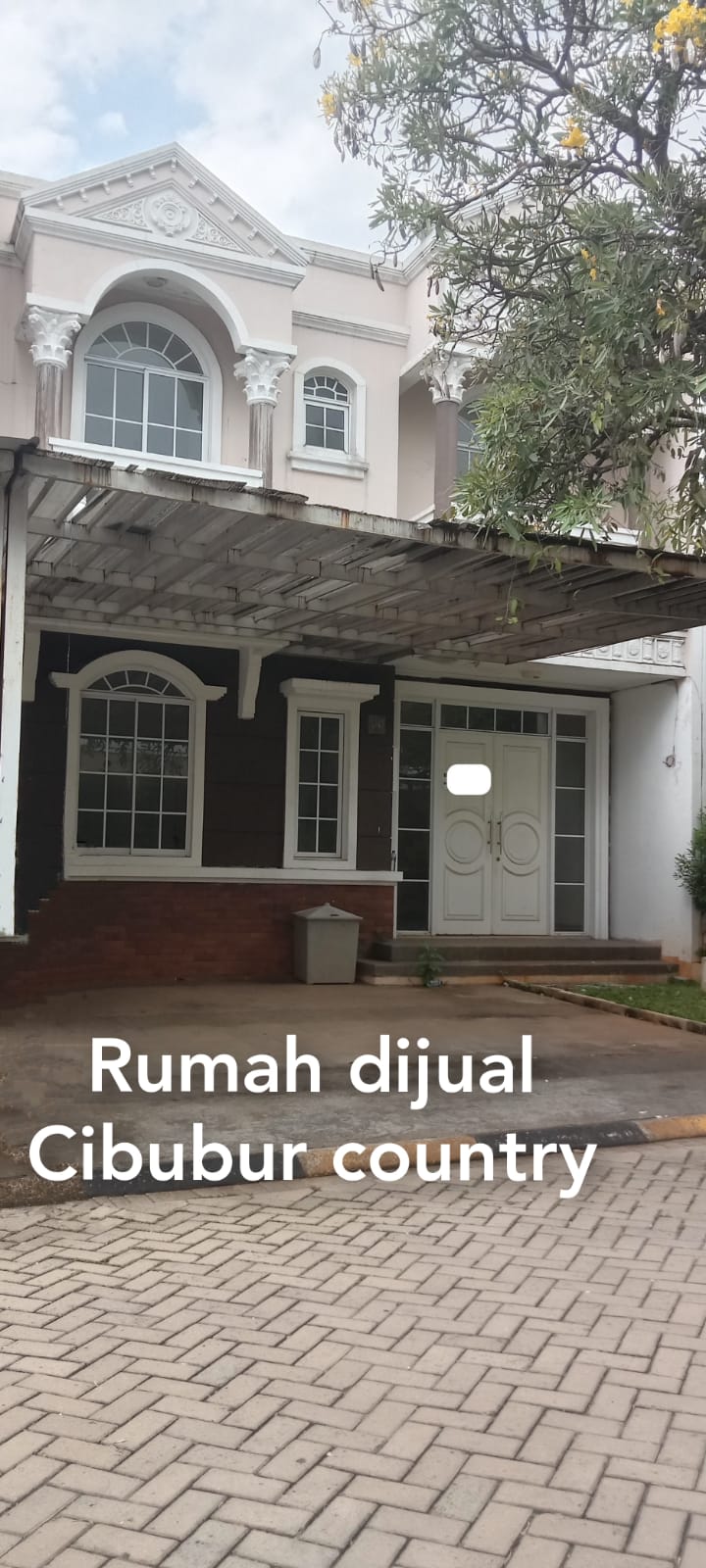 Dijual Rumah luas 2 lantai siap huni