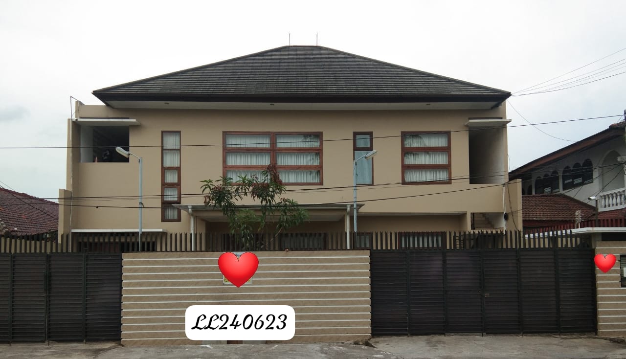 DIJUAL Rumah mewah 2 lantai