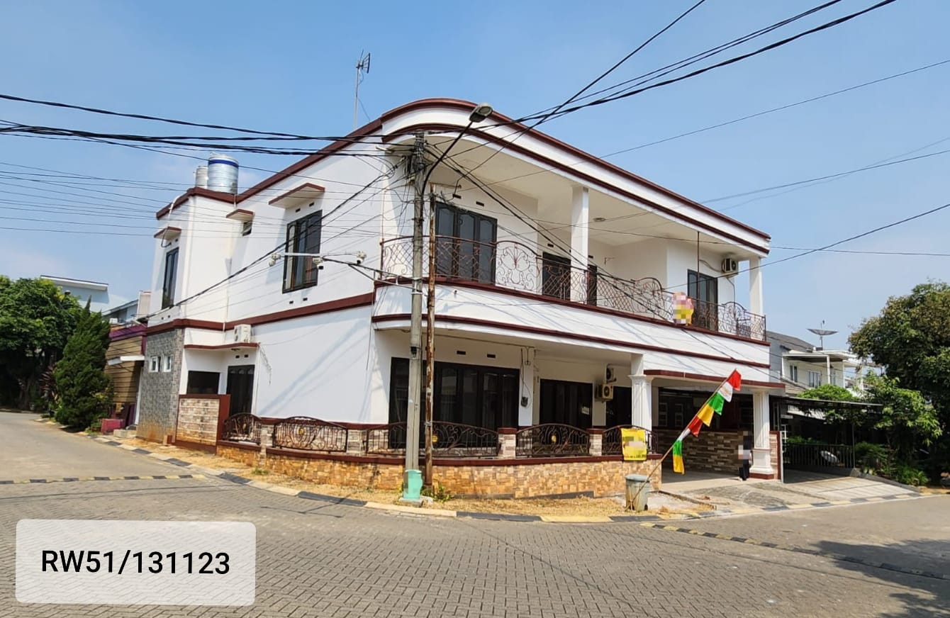 Dijual Rumah Mewah, Siap Huni Baru Renovasi Semi Furnish