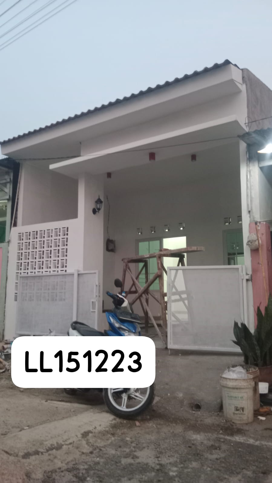 DIJUAL RUMAH TAHAP RENOVASI TOTAL