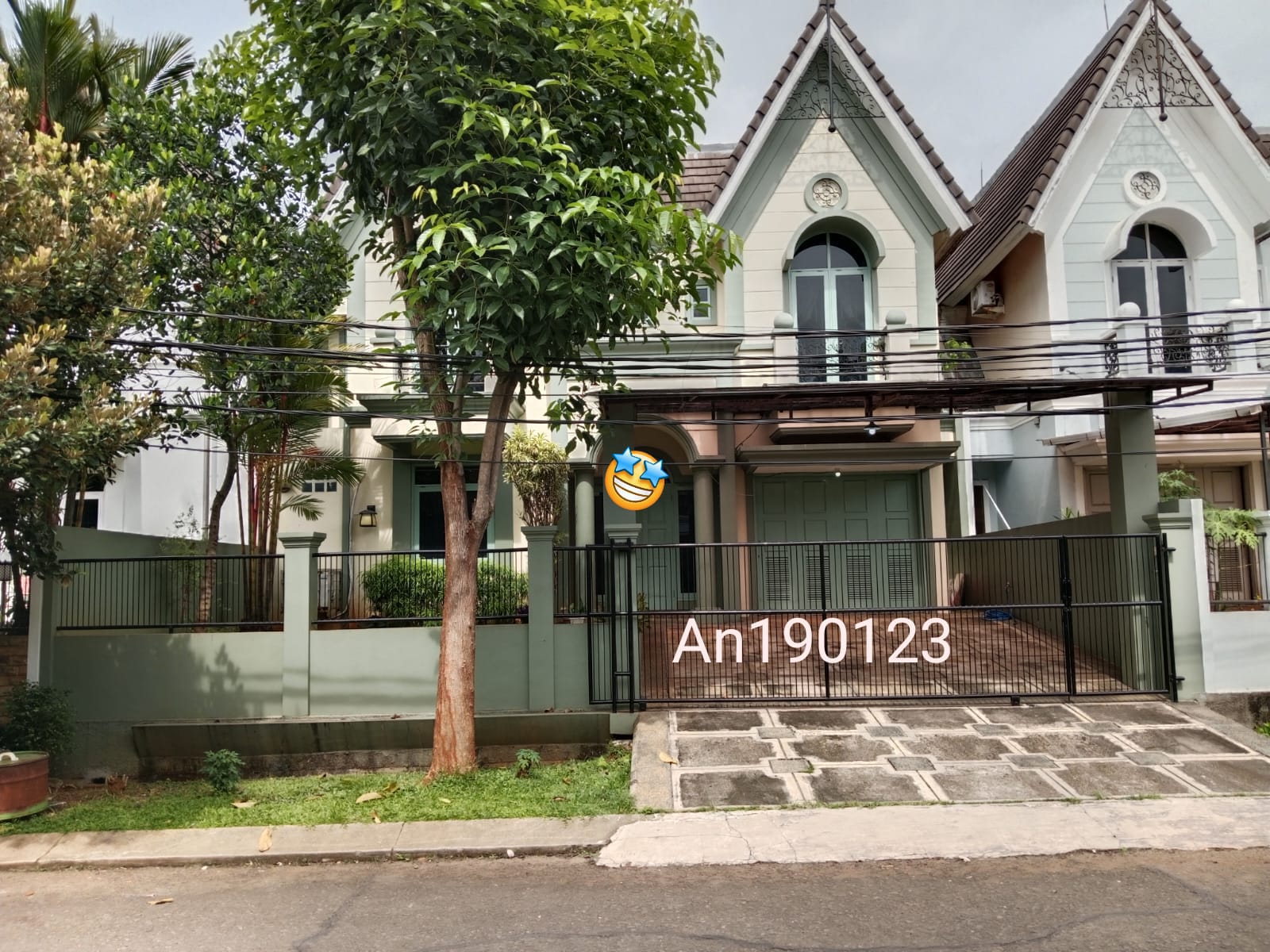 Dijual rumah 2 lantai siap huni dan rapih