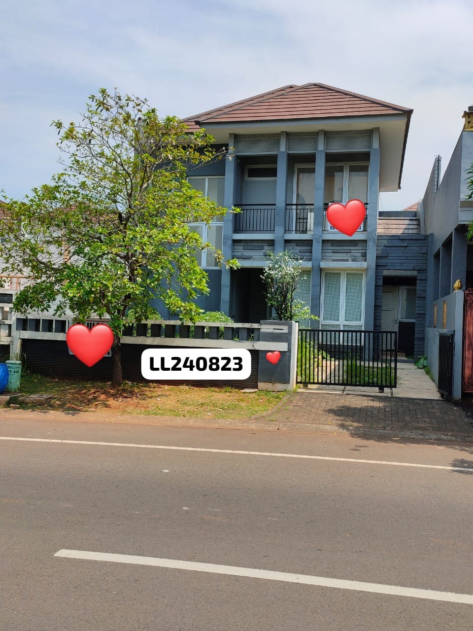 DIJUAL RUMAH BOULEVARD